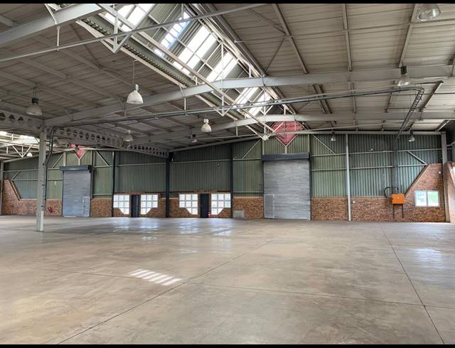 2,316M² WAREHOUSE TO LET IN ROOIHUISKRAAL